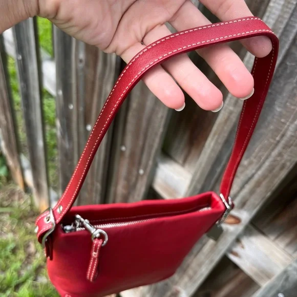 Vintage Mini Coach Demi Legacy Duffle bag Red Leather - Picture 12 of 13